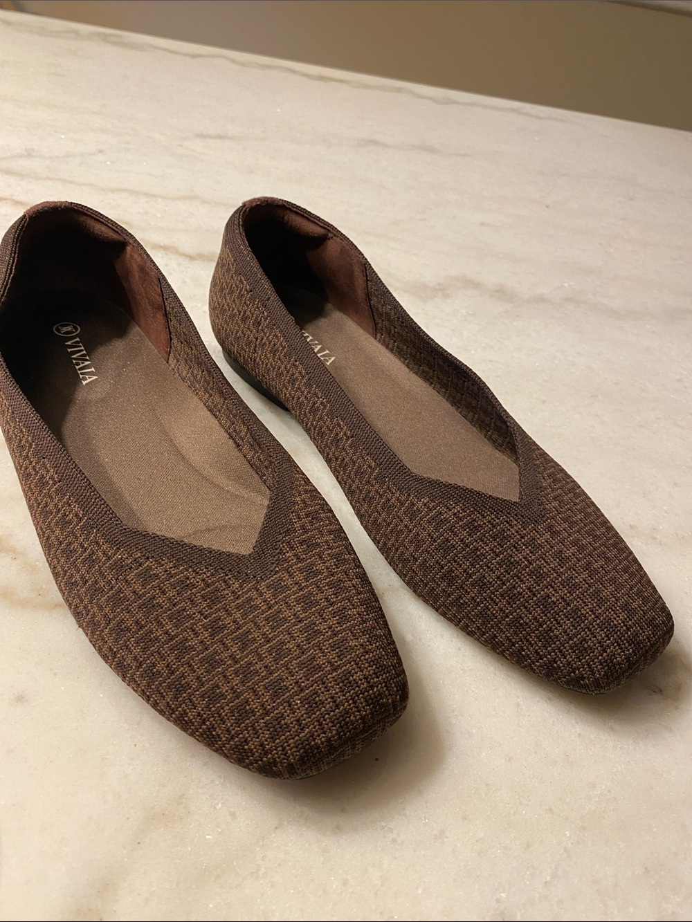 Vivaia Square-Toe Margot V-Cut Flats Margot 3.0 brown Woven Ballet Flats